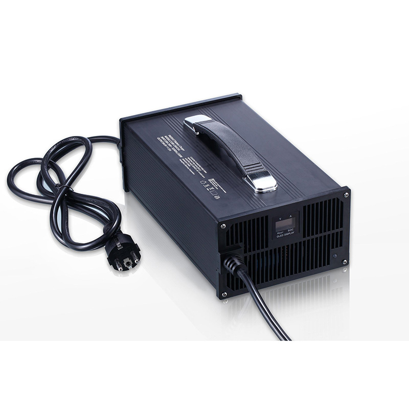 1500W バッテリー充電器