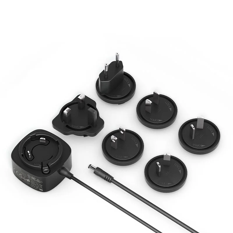 5V 2.5A 交換可能なプラグ電源アダプター